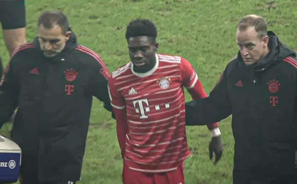 بايرن ميونيخ يحدد مدة غياب نجم منتخب كندا 1 ألفونسو ديفيز بايرن ميونيخ