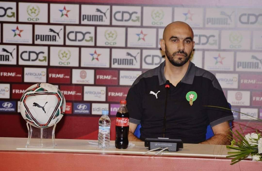 الركراكي يمنع حضور الصحافة لندوة تقديم لائحة المونديال 1 وليد الركراكي المنتخب الوطني المغربي