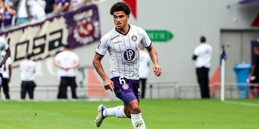 زكرياء أبوخلال