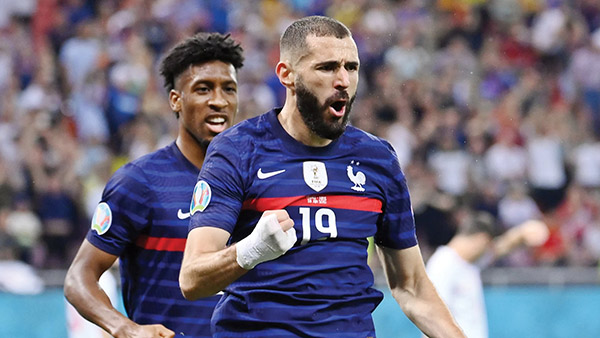 كريم بنزيما يعلن اعتزاله اللعب دوليا 2 كريم بنزيما يعلن اعتزاله اللعب دوليا