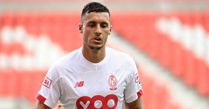 سليم أملاح يعاني من العنصرية في فريقه البلجيكي ويحرمه من اللعب لنهاية الموسم 1 سليم أملاح يعاني من العنصرية في فريقه البلجيكي ويحرمه من اللعب لنهاية الموسم