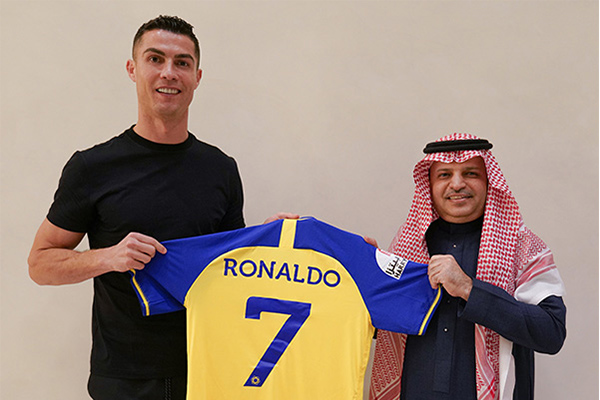 تفاصيل عقد كريستيانو رونالدو الضخم مع نادي النصر السعودي 1 تفاصيل عقد كريستيانو رونالدو الضخم مع نادي النصر السعودي