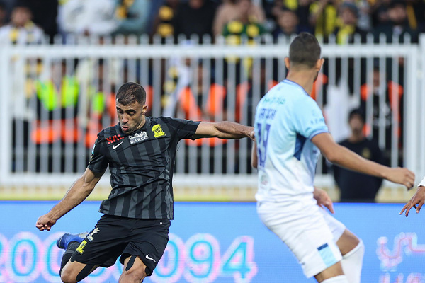 حمد الله يقود الإتحاد للفوز على أبها بهدف واسيست ليقترب من صدارة الهدافين