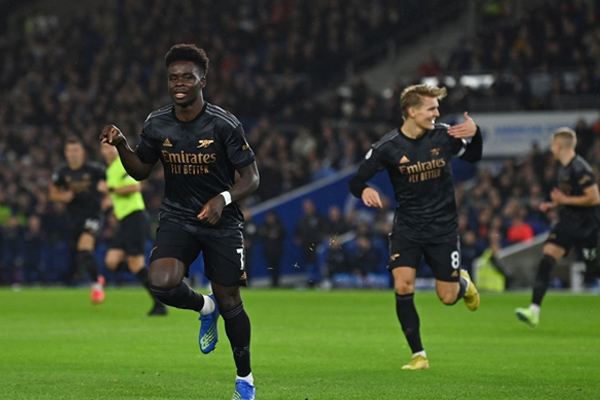 أرسنال يحلق في صدارة البريمرليغ بفوز مثير على برايتون 1 أرسنال يحلق في صدارة البريمرليغ بفوز مثير على برايتون