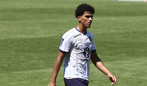 مارسيليا يقسو على تولوز بسداسية بحضور أبوخلال