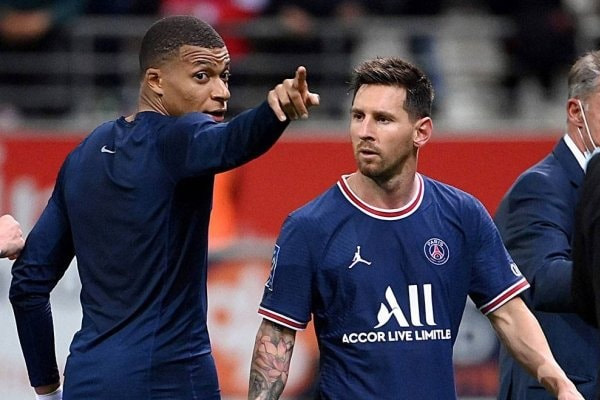 كيليان مبابي :"إما أن يغادر ميسي أو سأغادر"