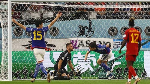 هل فعلا اسبانيا تعمدت الخسارة امام اليابان حتى لا تقابل كرواتيا و البرازيل ؟