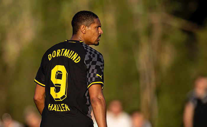 الإيفواري سيباستيان هالير يعود للملاعب بعد تغلبه على مرض السرطان 1 الإيفواري سيباستيان هالير يعود للملاعب بعد تغلبه على مرض السرطان