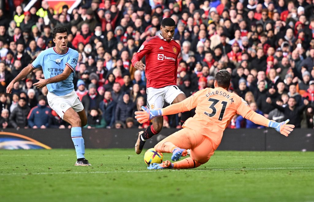 مانشستر يونايتد يطيح بمانشستر سيتي في ديربي مانشستر 1 مانشستر يونايتد يطيح بمانشستر سيتي في ديربي مانشستر