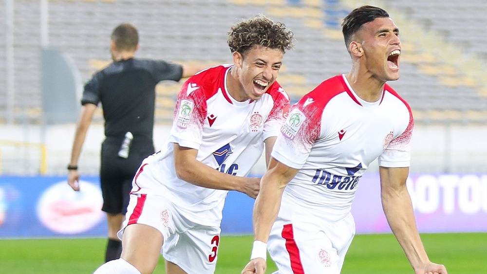 الوداد يتجاوز الحسنية ويعود مؤقتا للصدارة 1 الوداد يتجاوز الحسنية ويعود مؤقتا للصدارة