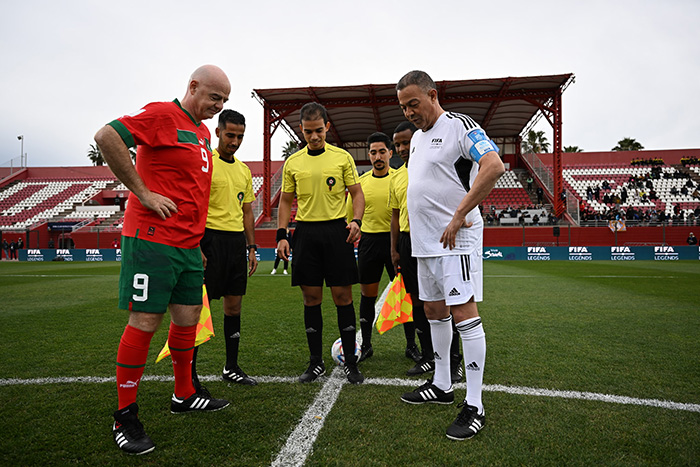 هدف فوزي لقجع "الرائع" الذي سجله أمام أساطير الكرة العالمية وردة فعل رئيس الفيفا انفانتينو 1 هدف فوزي لقجع "الرائع" الذي سجله أمام أساطير الكرة العالمية وردة فعل رئيس الفيفا انفانتينو