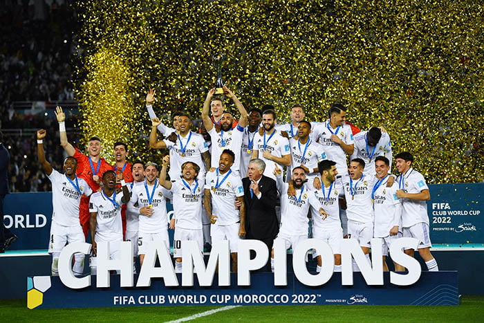 ريال مدريد يفوز بلقب كأس العالم للأندية ويصل الى لقبه الـ100 في تاريخه 7 ريال مدريد يفوز بلقب كأس العالم للأندية ويصل الى لقبه الـ100 في تاريخه