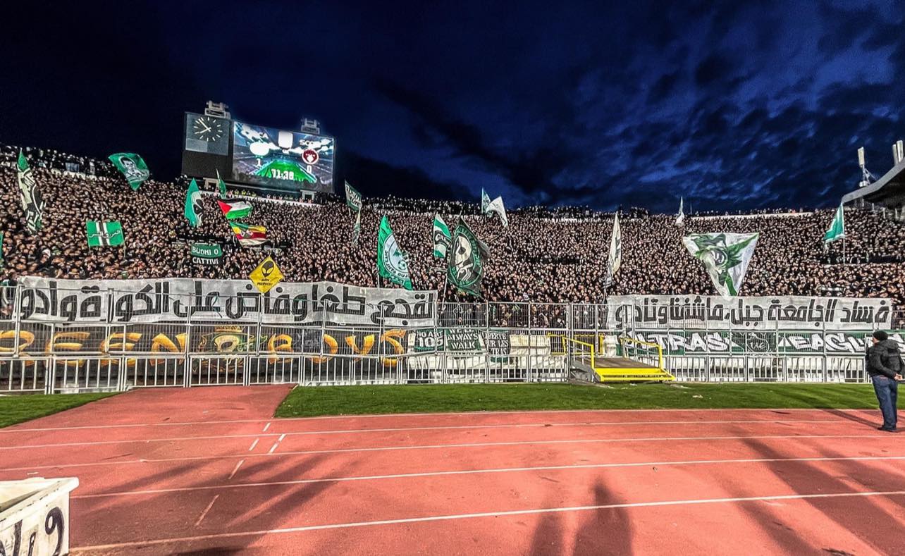 جماهير الرجاء تتهم لقجع بحرمانه من منح مجلس المدينة ودوري الأبطال 1 جماهير الرجاء تتهم لقجع بحرمانه من منح مجلس المدينة ودوري الأبطال