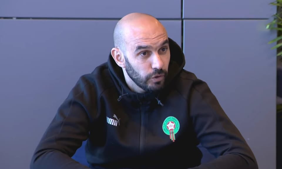 الركراكي يرد على الإساءة العنصرية التي تعرض لها المنتخب