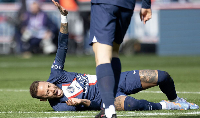 نيمار يغيب عن الميادين لنهاية الموسم بسبب الإصابة 1 نيمار يغيب عن الميادين لنهاية الموسم بسبب الإصابة