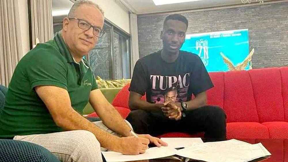 "الفيفا" يحكم لصالح ويلسون ضد الرجاء بأداء 420 الف دولار 1 "الفيفا" يحكم لصالح ويلسون ضد الرجاء بأداء 420 الف دولار