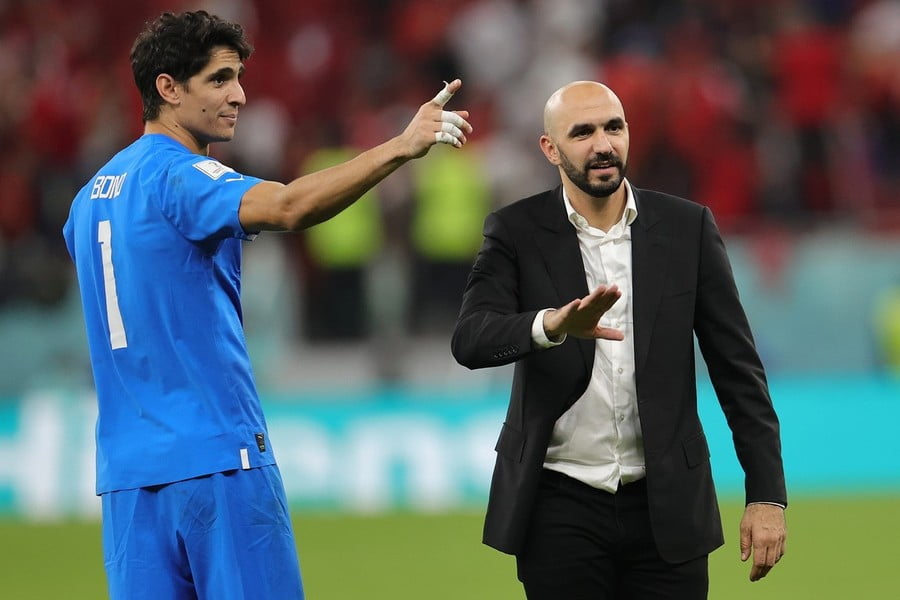 الركراكي يعلق على أخطاء بونو خلال مباراة البرازيل