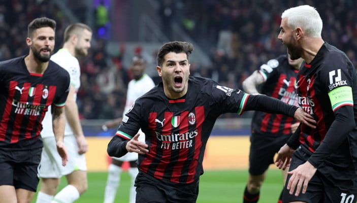 ميلان يمر لربع نهائي دوري الأبطال بعد 11 عاما من الغياب 1 ميلان يمر لربع نهائي دوري الأبطال بعد 11 عاما من الغياب