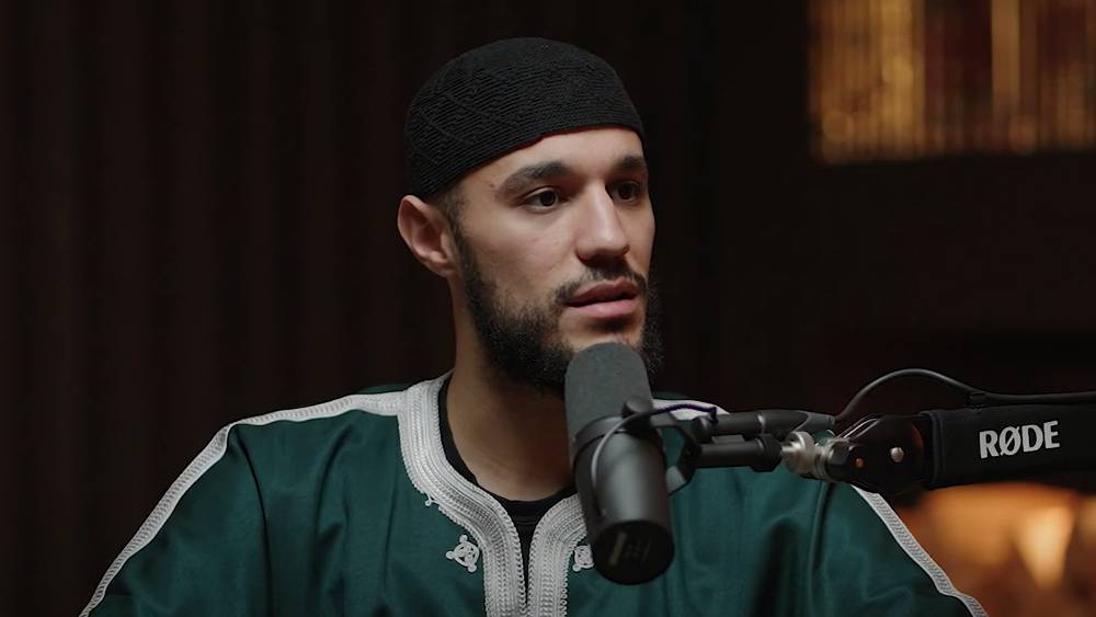 نصير مزراوي يرتل سورة الضحى ويحلم بأن يصبح إمام مسجد 1 نصير مزراوي يرتل سورة الضحى ويحلم بأن يصبح إمام مسجد