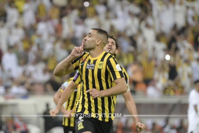 حمد الله يسجل هدفين على الشباب ويقرب الاتحاد من لقب دوري روشن