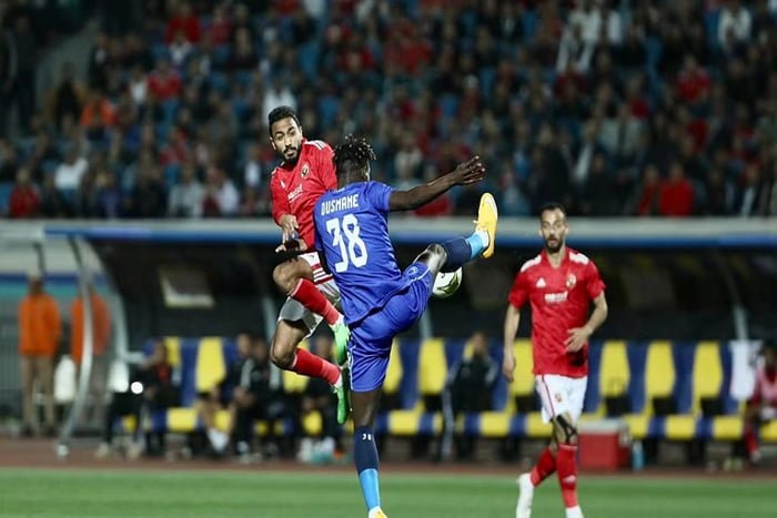 الهلال يشكو الأهلي للكاف والفيفا بسبب اعتداءات وشعارات عنصرية 1 الهلال يشكو الأهلي للكاف والفيفا بسبب اعتداءات وشعارات عنصرية