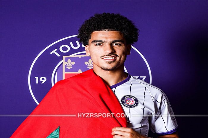 بعد رفضه دعم المثليين ، تولوز يقرر فسخ عقد أبو خلال