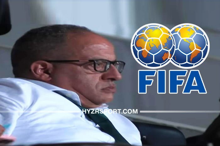 الفيفا يمنع الرجاء من الانتدابات ، وعجز يصل الى 7.5 مليار 1 الفيفا يمنع الرجاء من الانتدابات ، وعجز يصل الى 7.5 مليار