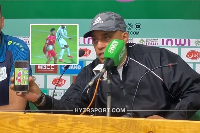 طاليب : "الحكم حرمنا من ضربتي جزاء وقال للاعبين والله ما نرجع للفار" 6 طاليب : "الحكم حرمنا من ضربة جزاء وقال للاعبين والله ما نرجع للفار"