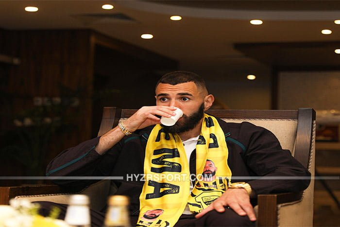 بنزيما : "أنا مسلم ولذلك اخترت السعودية ، والاتحاد نادٍ أسطوري"