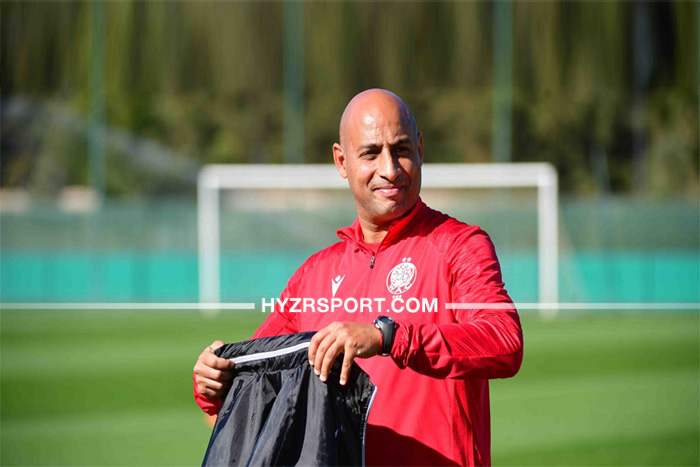 النفطي يعبر عن ندمه لتدريب الوداد ويهاجم جماهيره