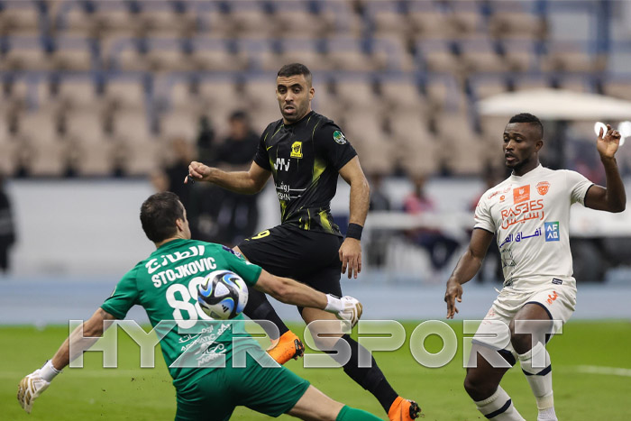 ثنائية حمدالله أمام الفيحاء تقود الاتحاد الى ربع نهائي كأس الملك