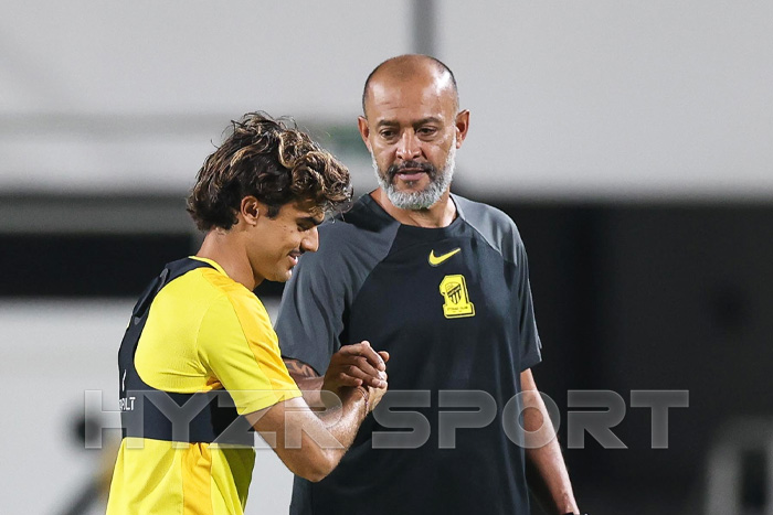 شبهة "السمسرة" تلاحق سانتو في الاتحاد بسبب جوتا